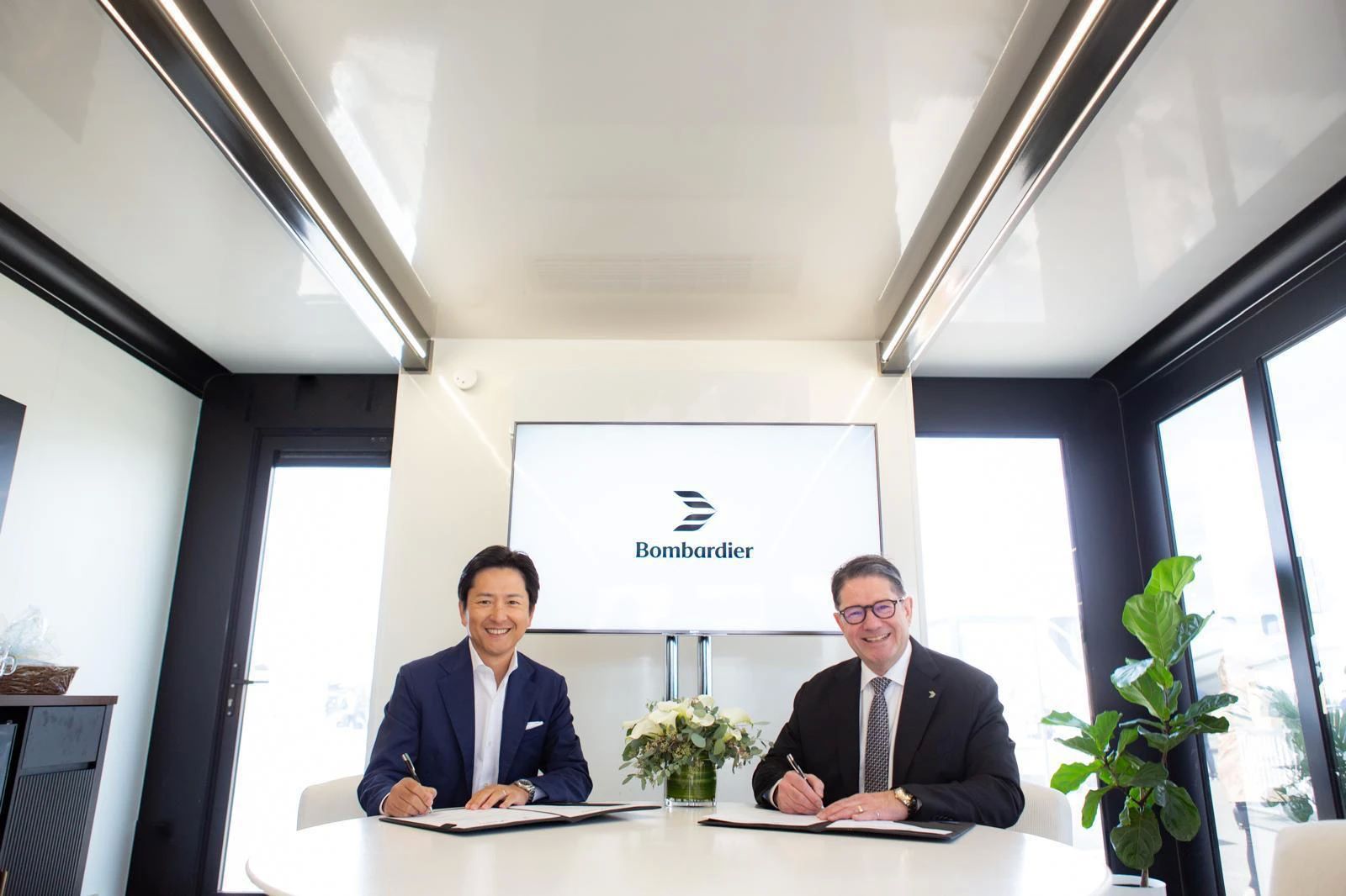 Bombardier Celebrates Two-Aircraft Order from Sojitz Corporation, Strengthening Trans-Pacific Business Aviation in Asia
